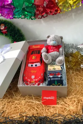 Детский подарочный набор машина роботы mcqueen 2 в 1, мишка тедди, носки, подарочная коробка n0227 shk gift