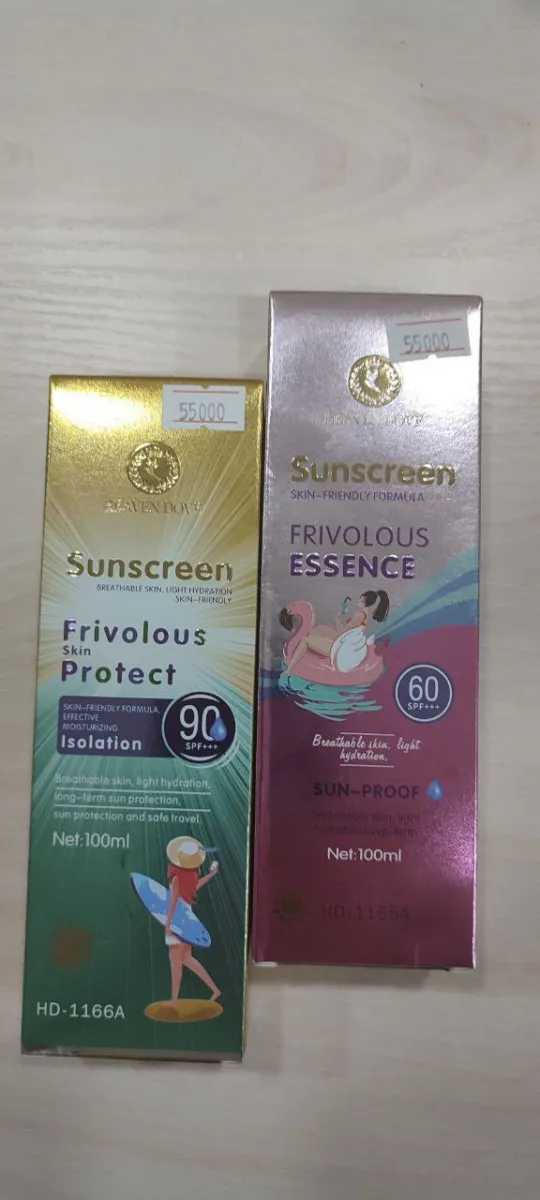 Солнцезащитный крем с абсолютной защитой Sunscreen Frivolous Essence SPF 60, 100 мл#4