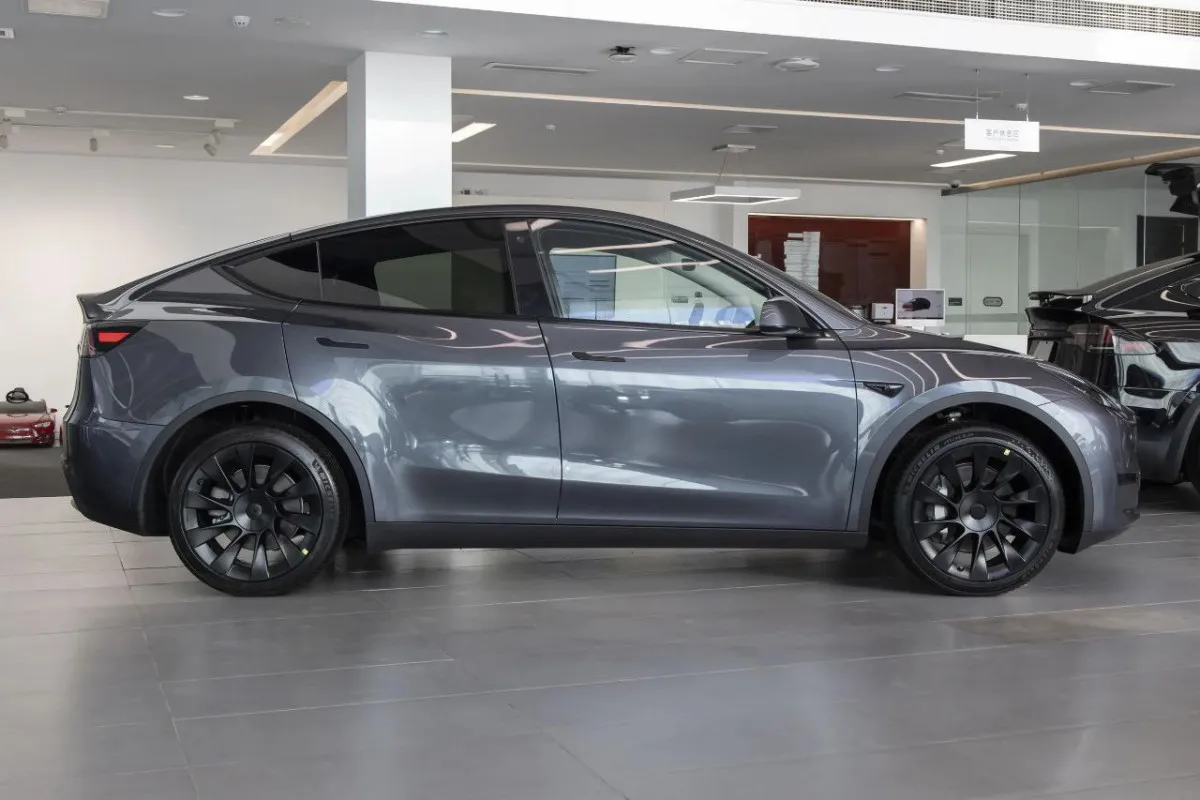 Tesla Model Y Performance Edition elektromobili#7
