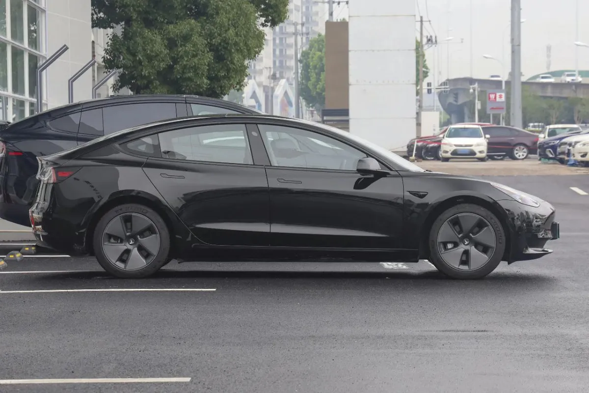 Tesla Model 3 Performance Edition elektromobili#8