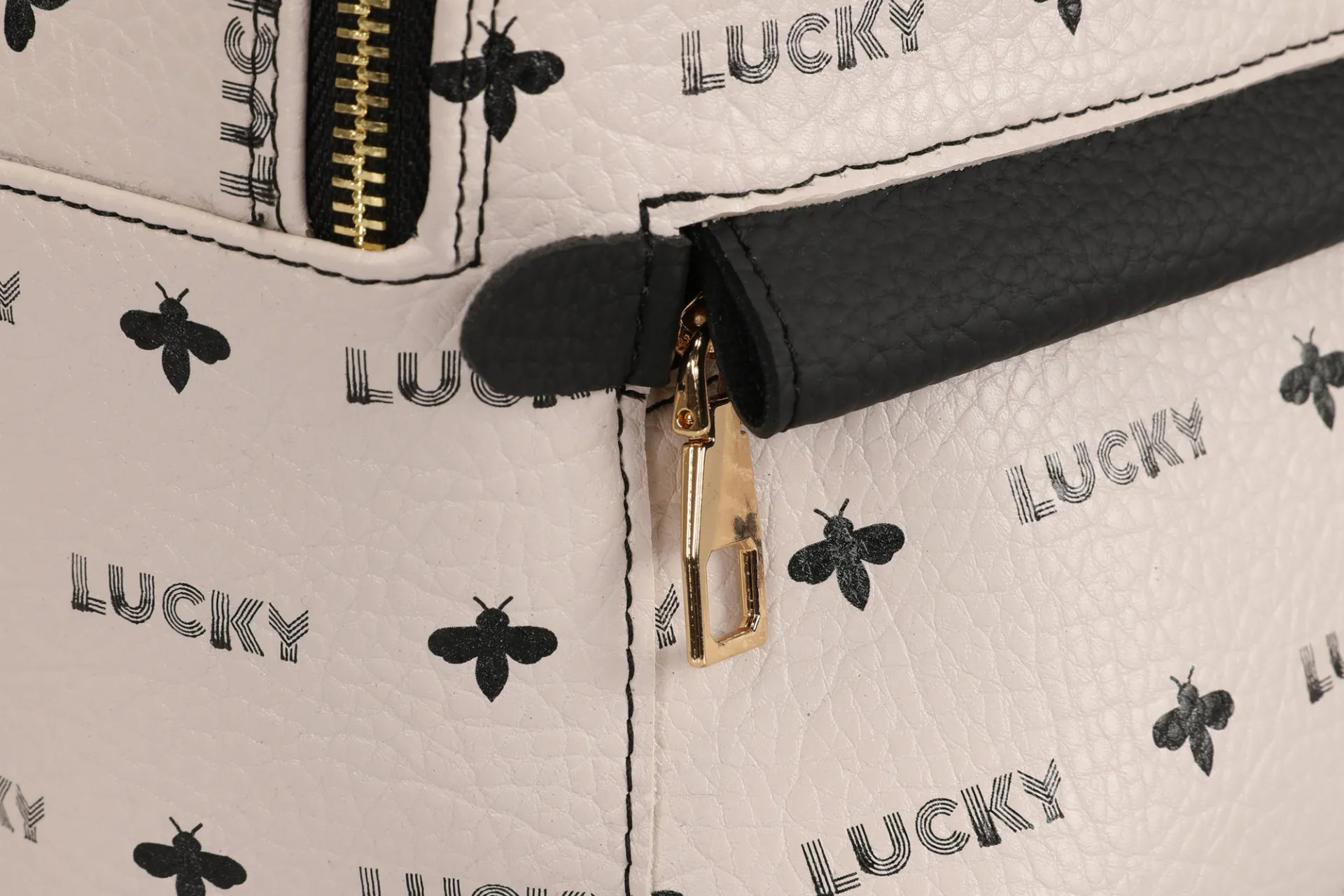 Женский рюкзак Lucky Bees 1518 Кремово-черный#5