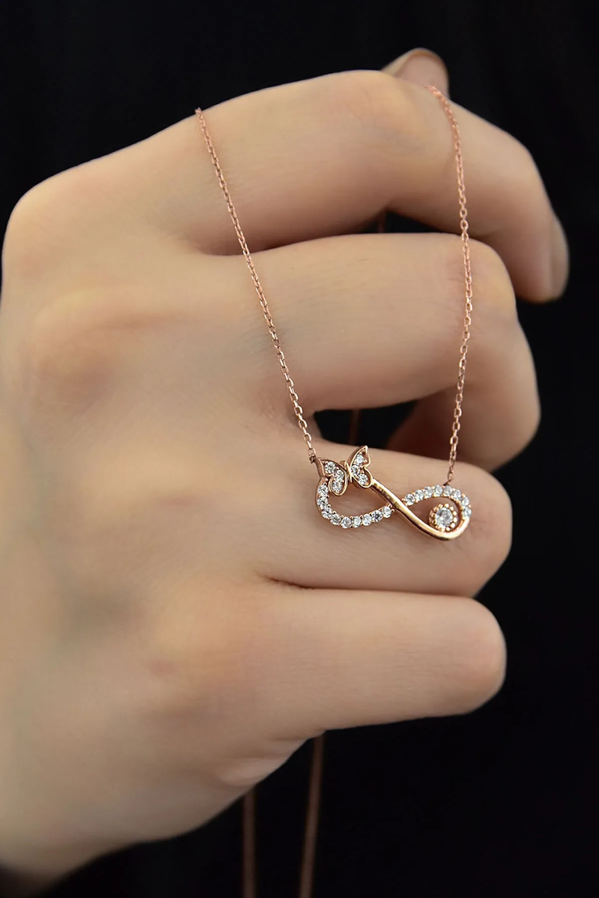 Женское серебряное ожерелье, модель: вечность с бабочкой uvps101224 Larin Silver#2