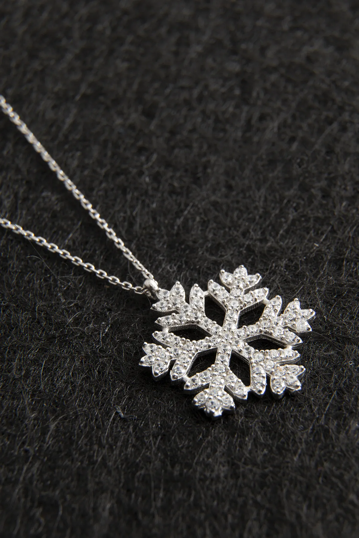 Серебряное ожерелье, модель: снежинка p2049 Larin Silver#3