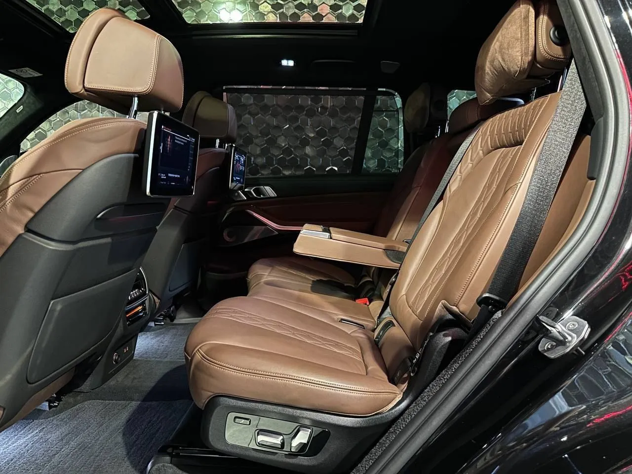 Электромобиль BMW X7 2019#3