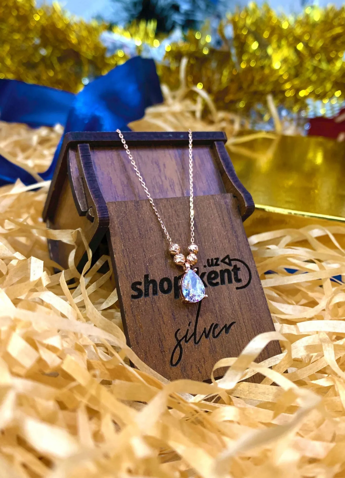 Подарочный набор - музыкальный снежный шар, серебряное ожерелье капля, подарочная коробка n0215 SHK Gift#3