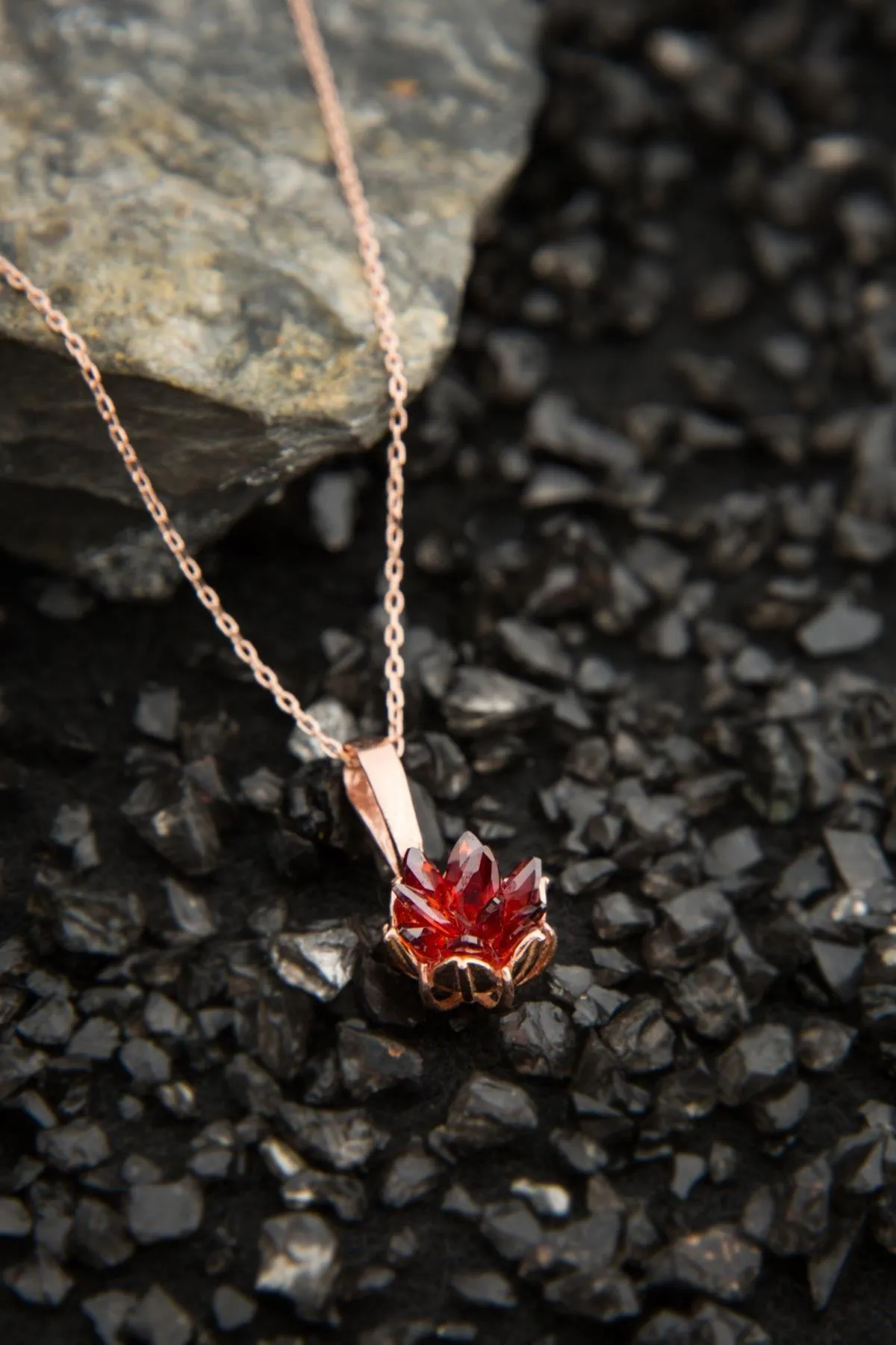 Серебряное ожерелье, модель: цветок лотоса с красным камнем pp3267 Larin Silver#2