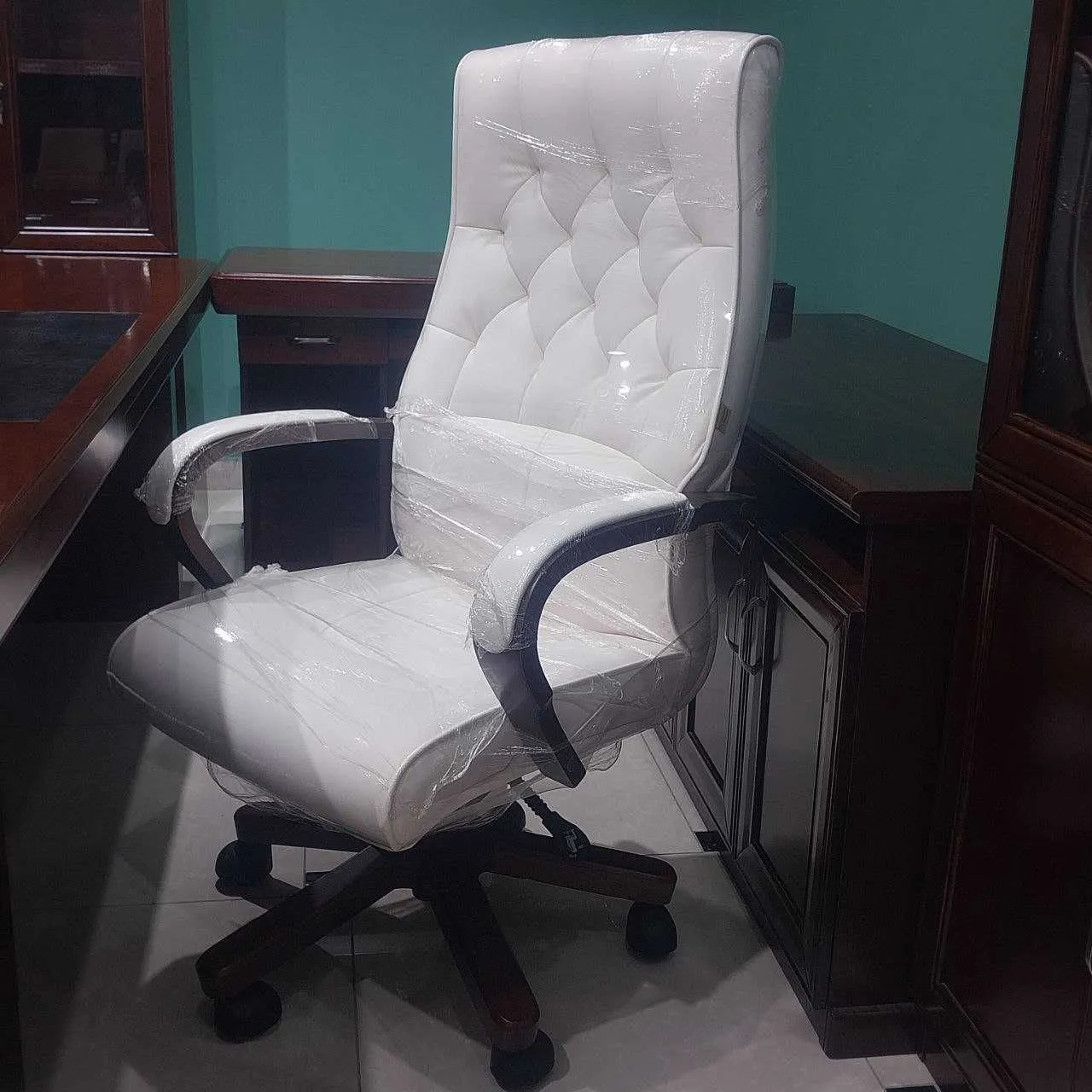 Кресло офисное для руководителя  #2