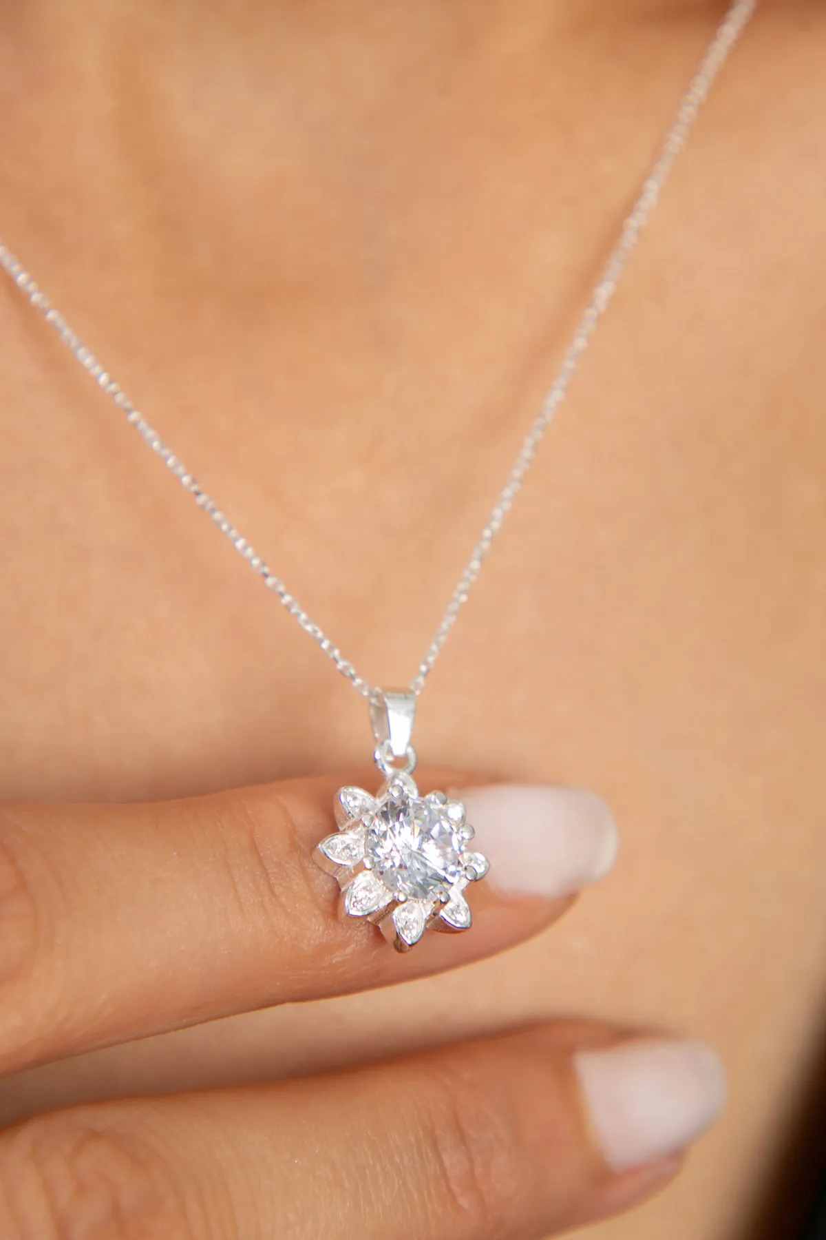 Женское серебряное ожерелье, модель: цветок fa182428 Larin Silver#2