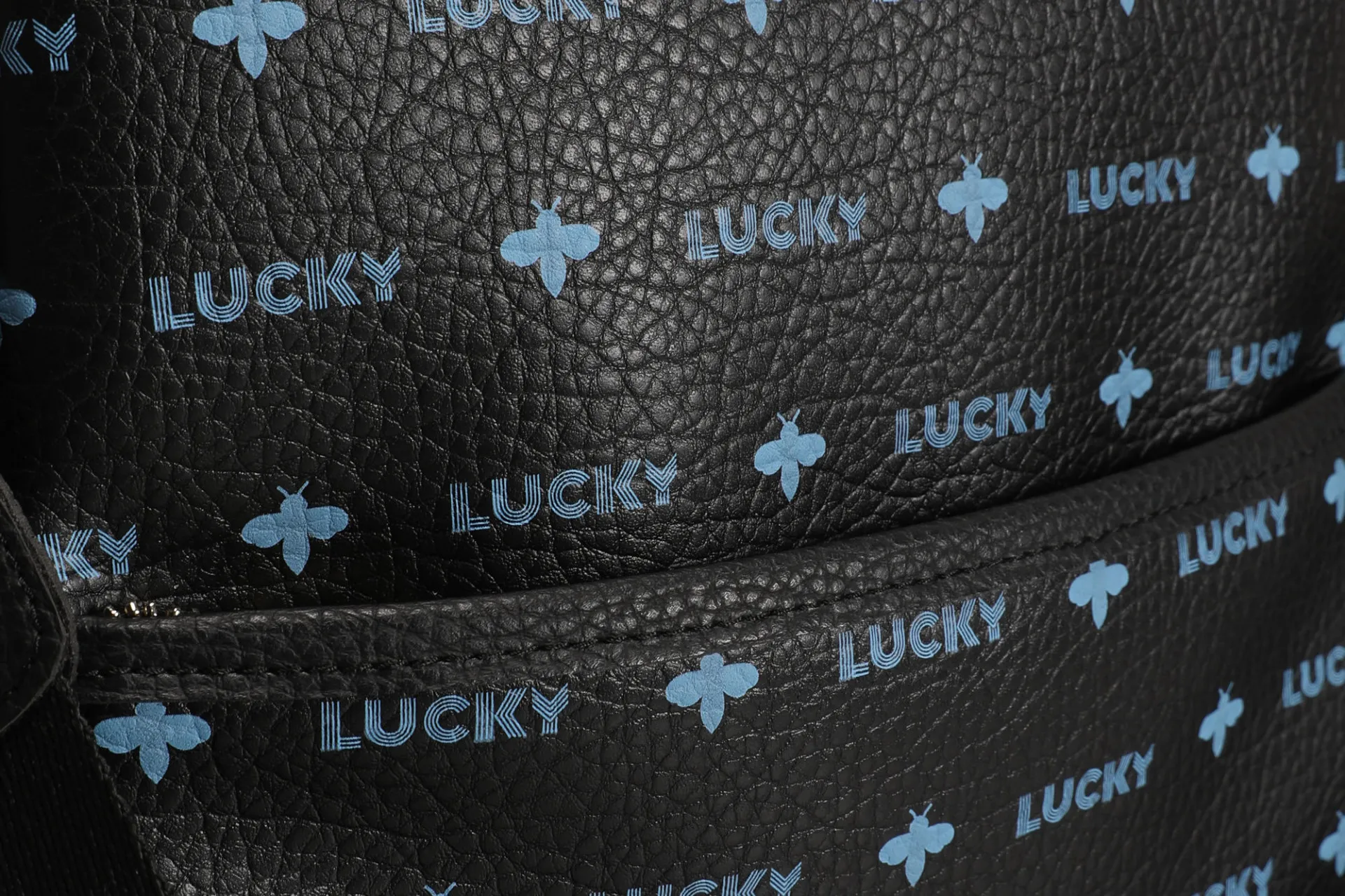 Женский рюкзак Lucky Bees 1538 Темно-синий#7