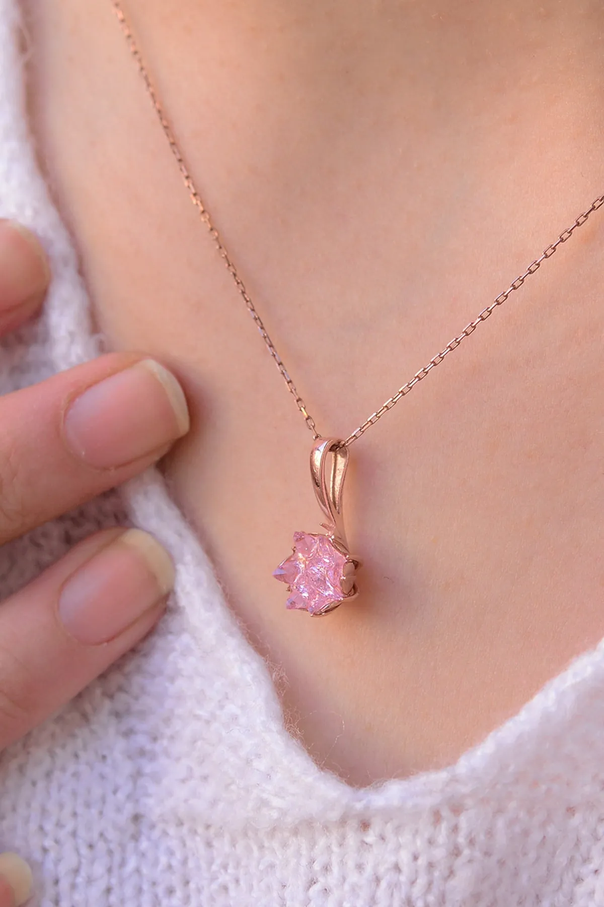 Серебряное ожерелье с розовым камнем в виде цветка лотоса pp3262 Larin Silver#1