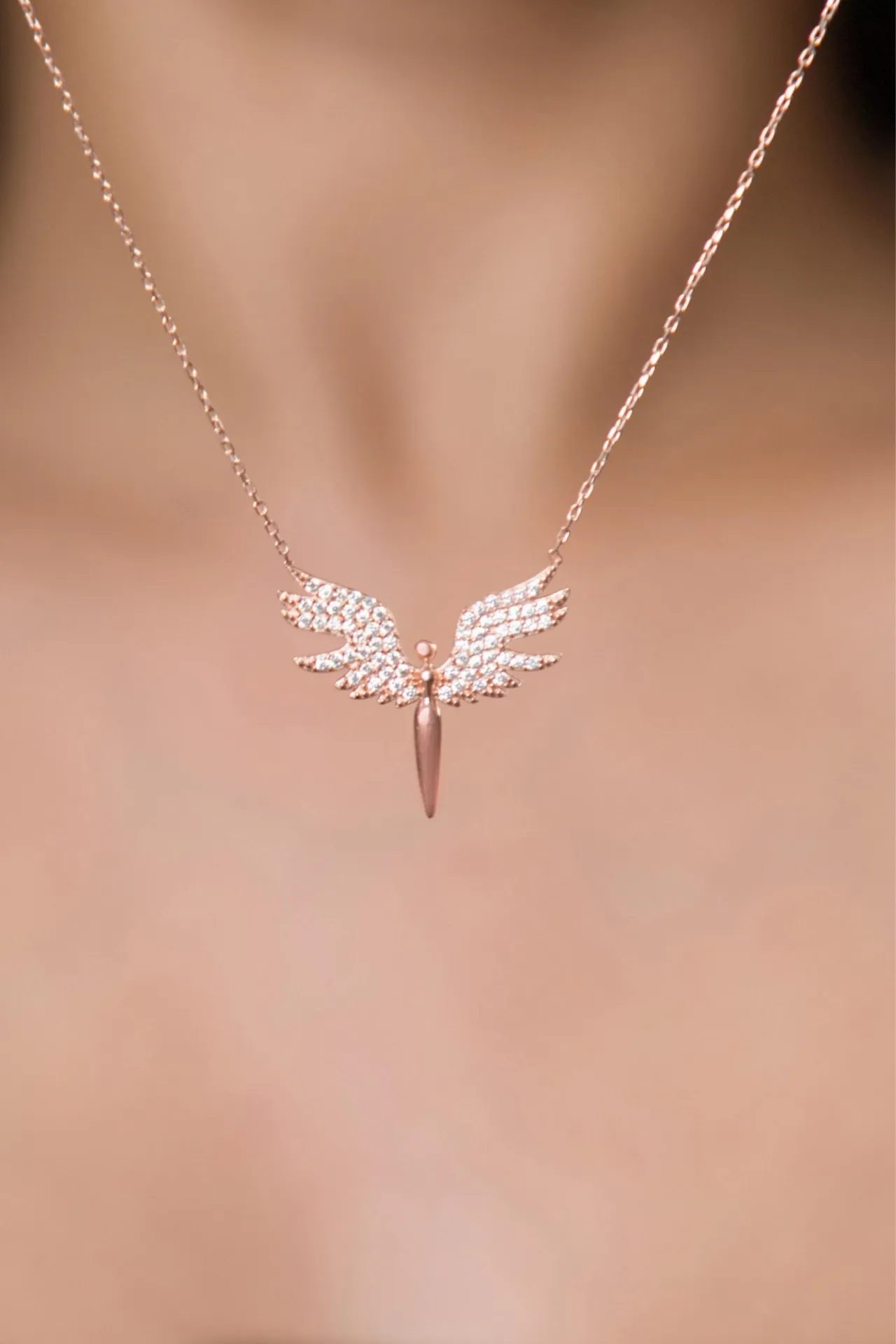 Серебряное ожерелье, модель: ангел михаил с синими камнями p2260 Larin Silver#1