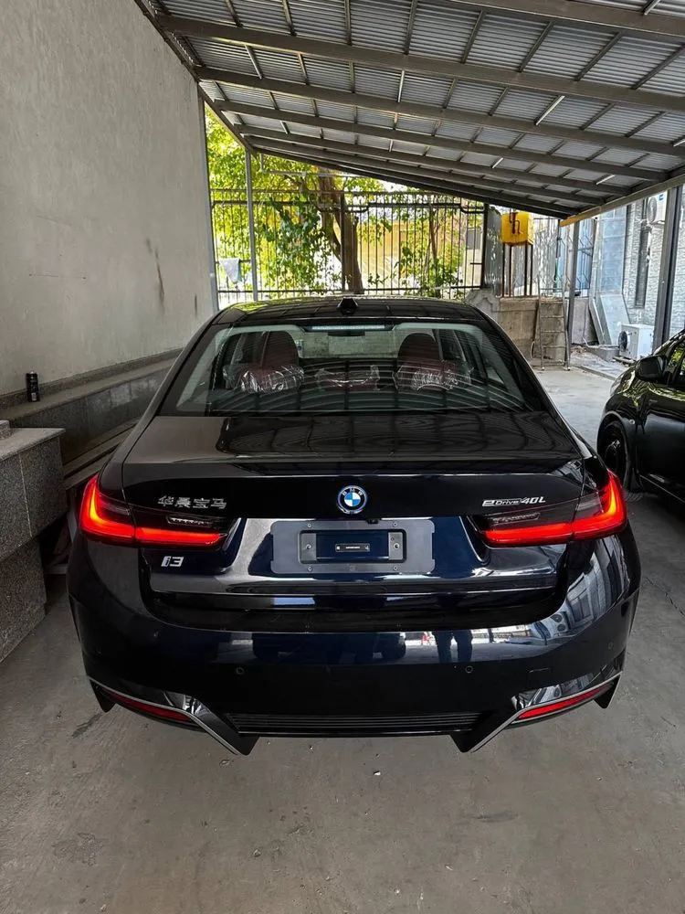 Электромобиль BMW i3#1
