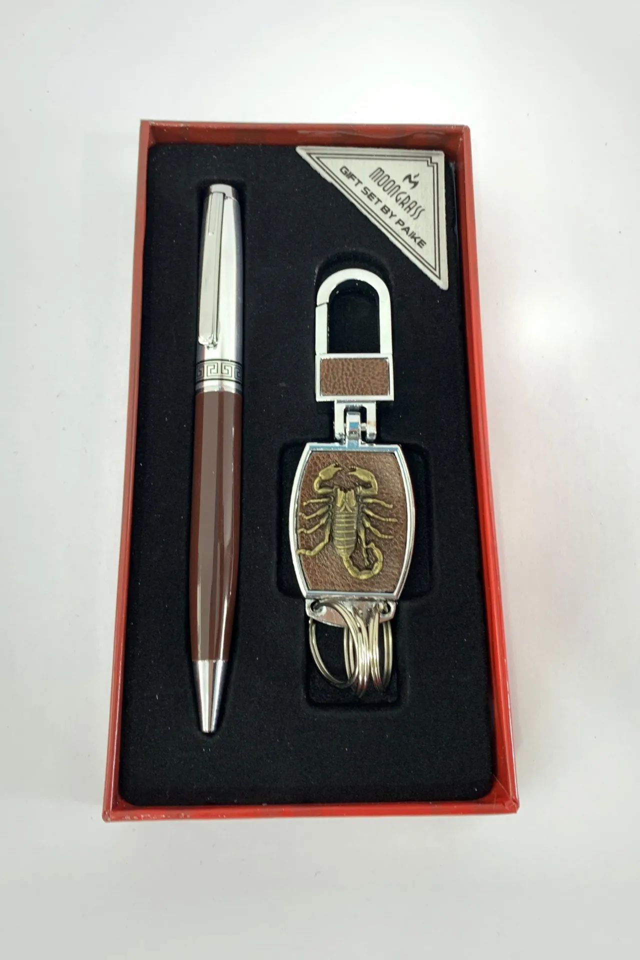 Подарочный набор - брелок, ручка, скорпион a023 SHK Gift#1