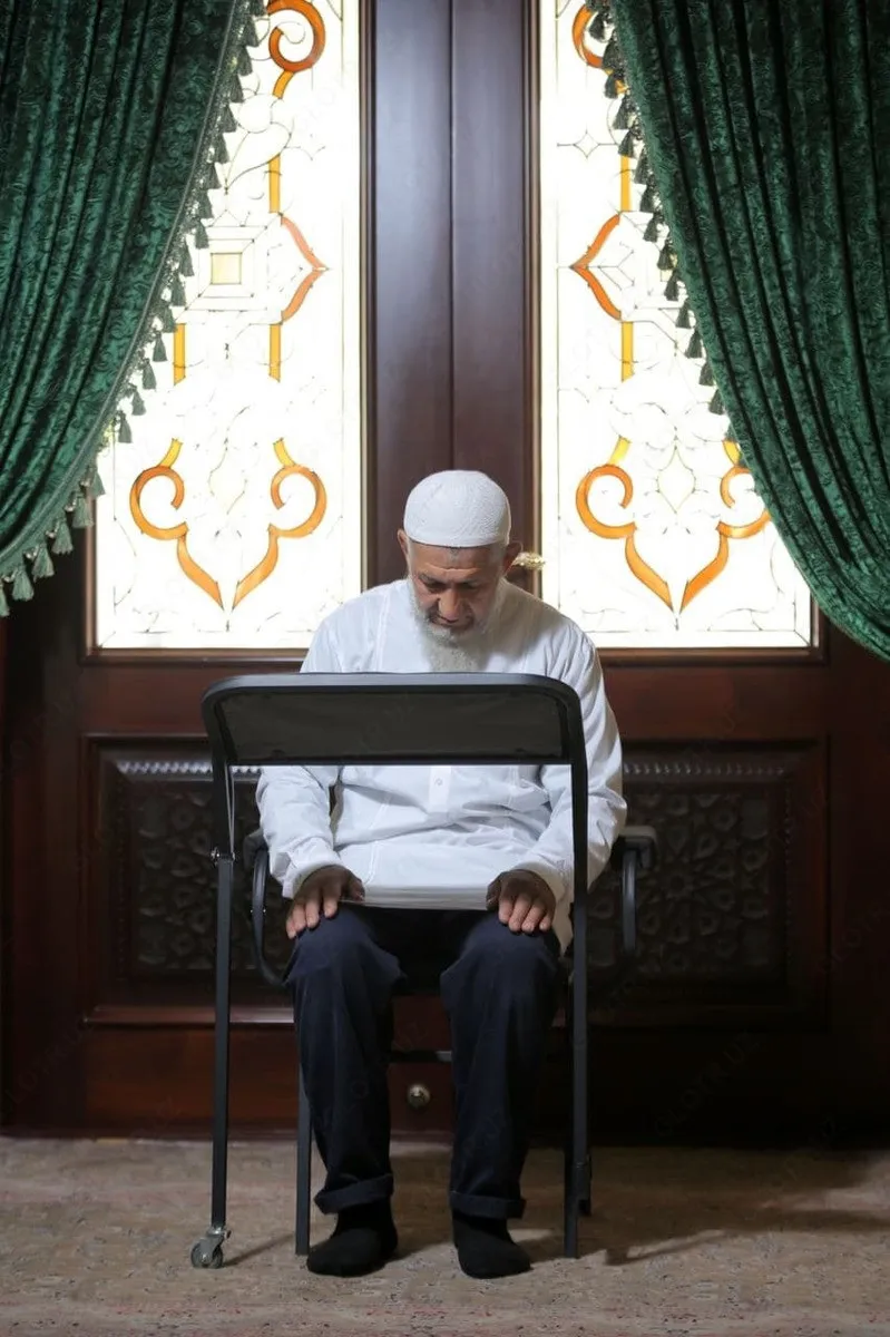Исламский молитвенный стул#1