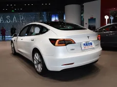 Tesla Model 3 elektromobili#1