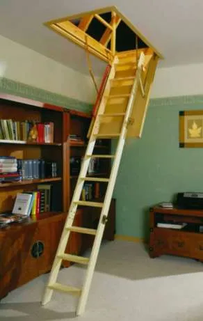 Чердачная лестница деревянная на мансарду#1