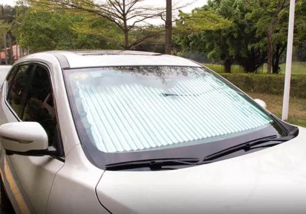 Раздвижная солнцезащитная шторка для лобового стекла от Skyway. Защищает от жары и солнечных лучей на 96%.#5