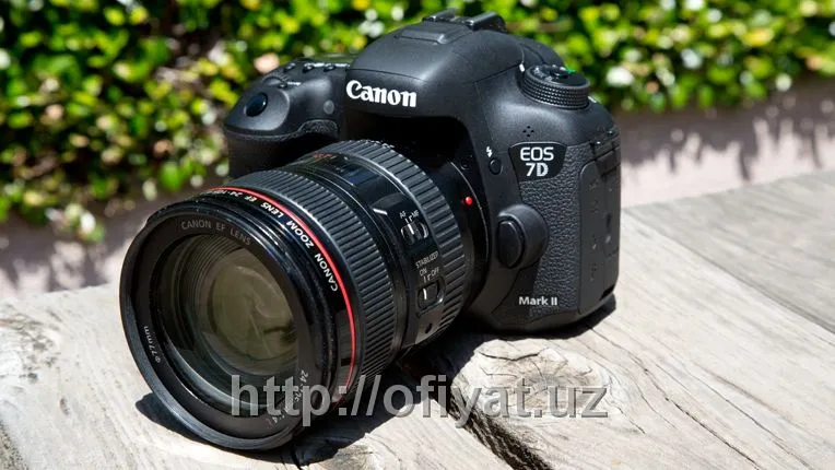 Зеркальный фотоаппарат Canon EOS 7D Mark II#1