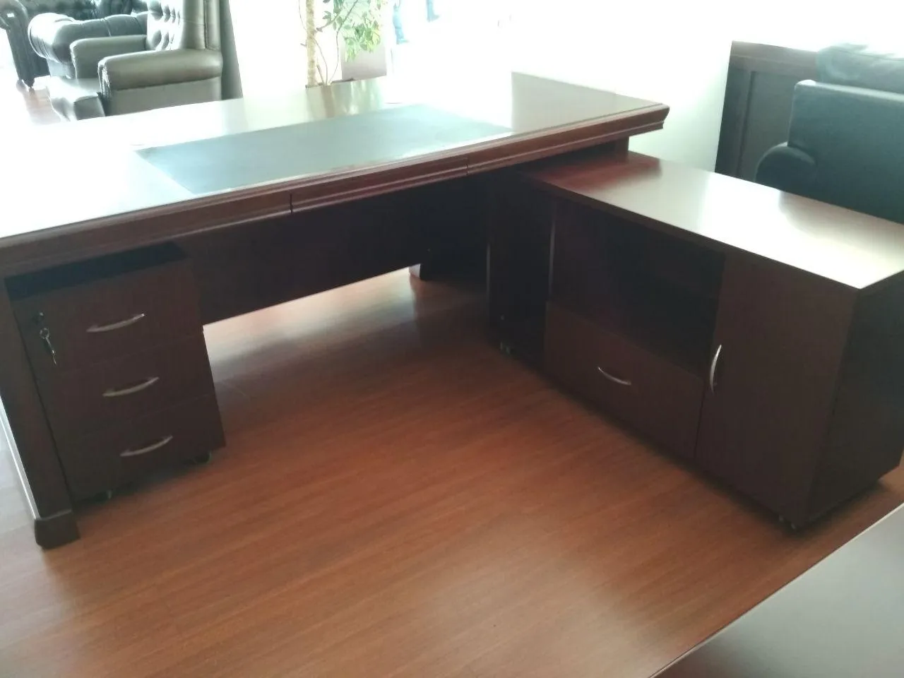 Офисный стол 1м 80см (МДФ, облицовка шпон, КИТАЙ)#1