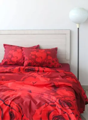 Комплект постельного белья LELIT Classic. Красные цветы