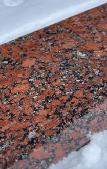 Granit karam