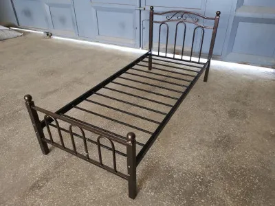 Одинарная кровать
