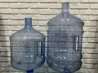 Поликарбонатные бутыли объёмом 19 л. и 13 л.