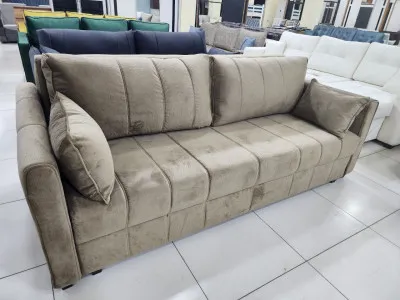 Большой глубокий комфортный диван