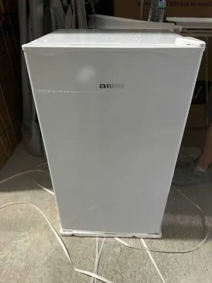 Холодильник Aiwa компактный 90 л
