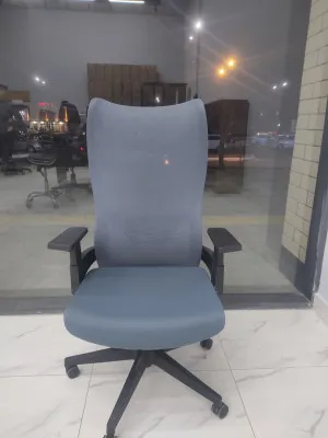 Кресло офисное для руководителя Cady gray