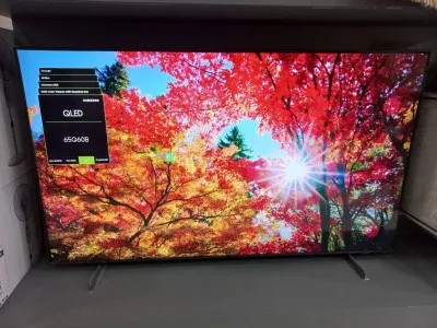 Телевизор Samsung 65" HD QLED