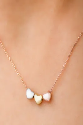 Серебряное ожерелье с розовым покрытием и с тремя сердечками pmak978 Larin Silver