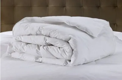 Стеганное одеяло для гостиниц