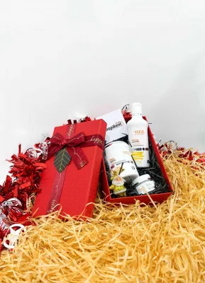 Подарочный набор - молочко для лица, маска для лица, крем для контура глаз, подарочная коробка n0218 SHK Gift