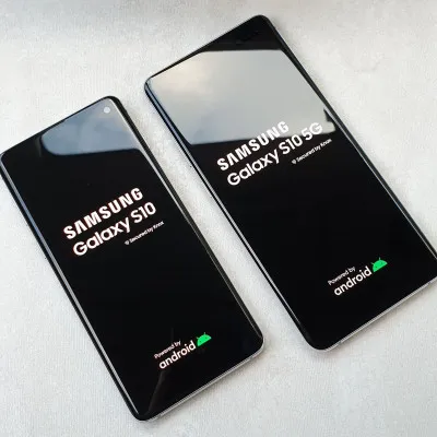 Смартфон Samsung Galaxy S10 10/10GB