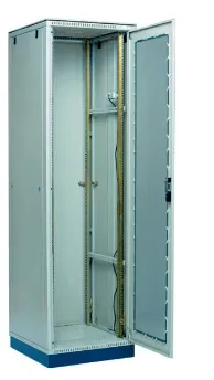 Шкаф телекоммуникационный напольный 19 (металлический)