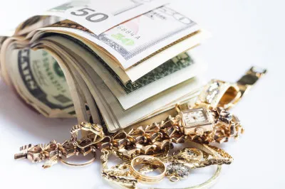Деньги под залог драгоценных изделий и золота