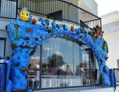 оформление фасада детского садика, магазина объемными большими фигурами 3D